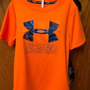 BNWT Boys Sz 6 Under amour shirt